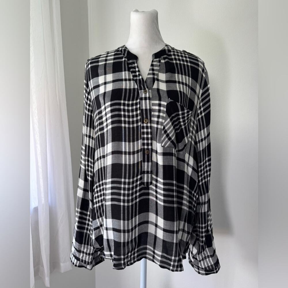 Chocolate U.S.A. Black & White Plaid Print Long Sleeve Blouse